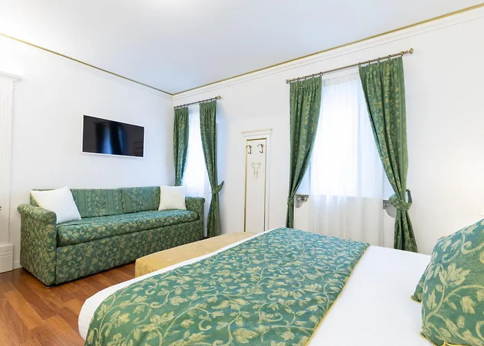 Hotel Croce Bianca